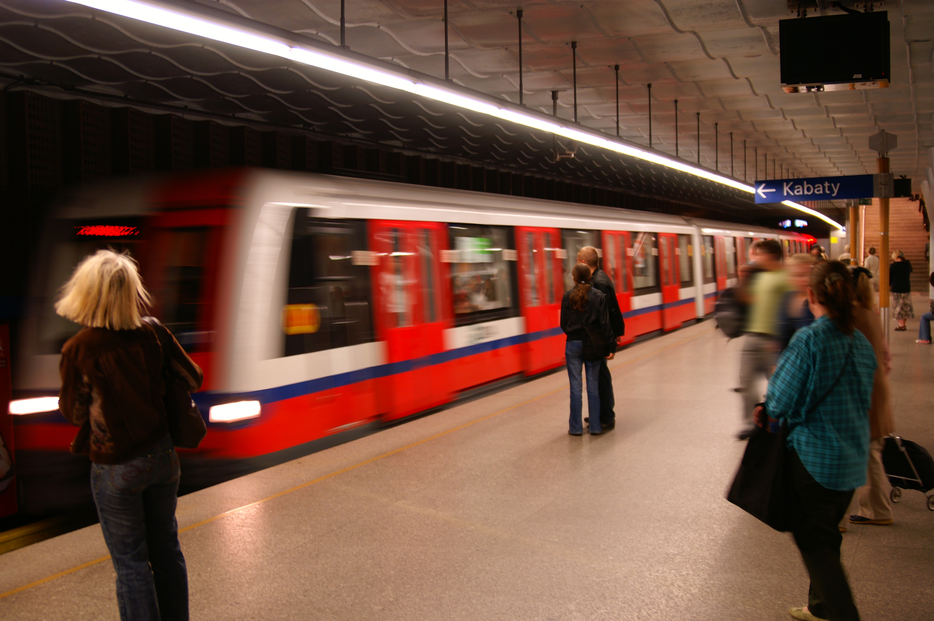 Pracujemy 3 godziny tygodniowo dłużej niż przeciętnie w UE. Wszystko przez dojazdy do pracy