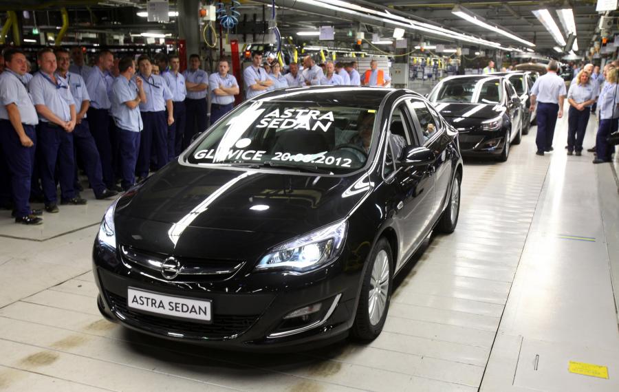 Opel astra sedan