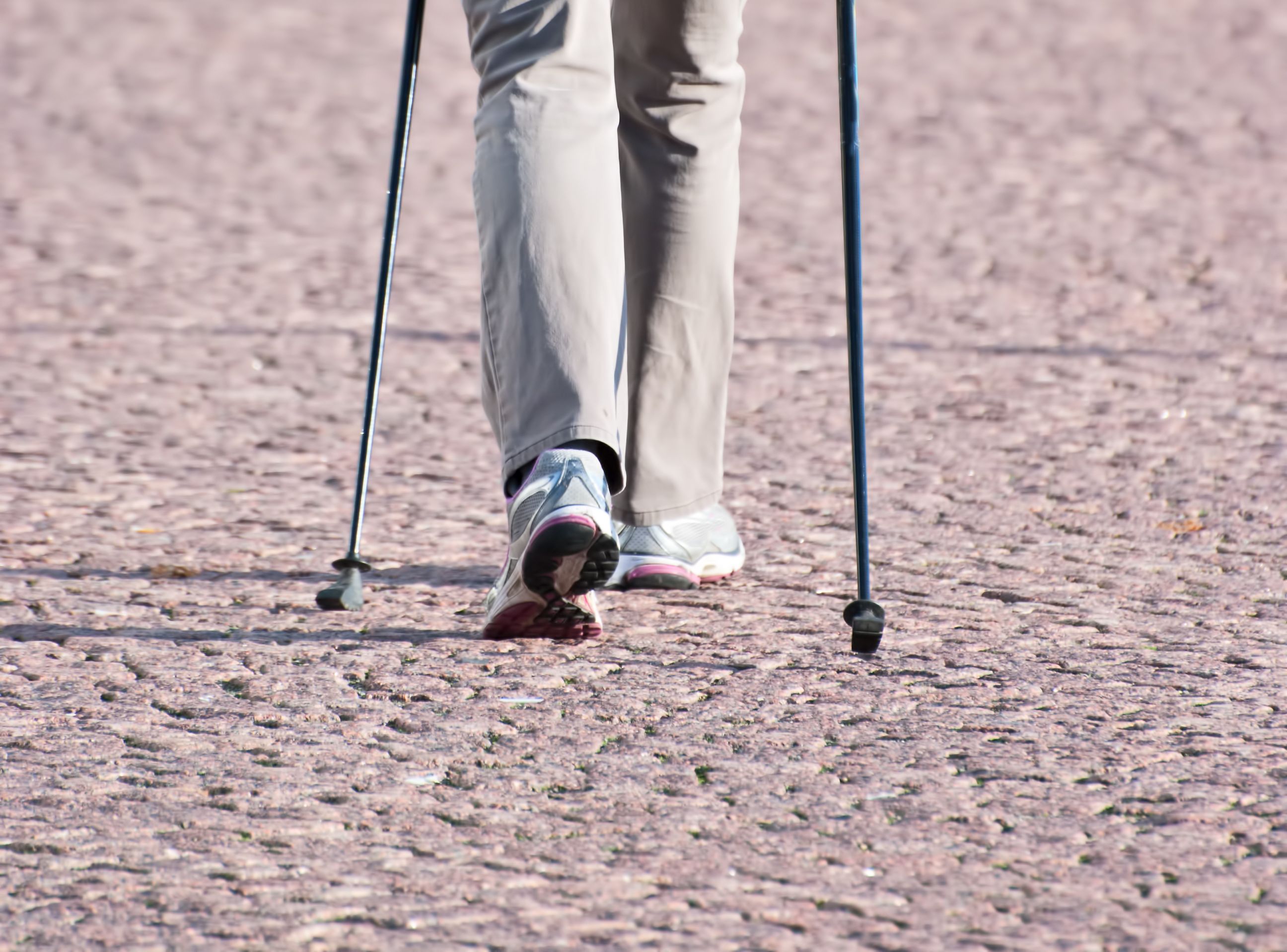 Nie musisz biegać – szybki marsz ratuje serce i życie