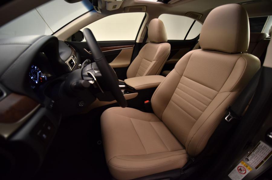 Lexus GS - zdjęcie poglądowe