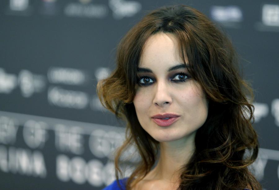 Berenice Marlohe na konferencji prasowej "Doliny Bogów"