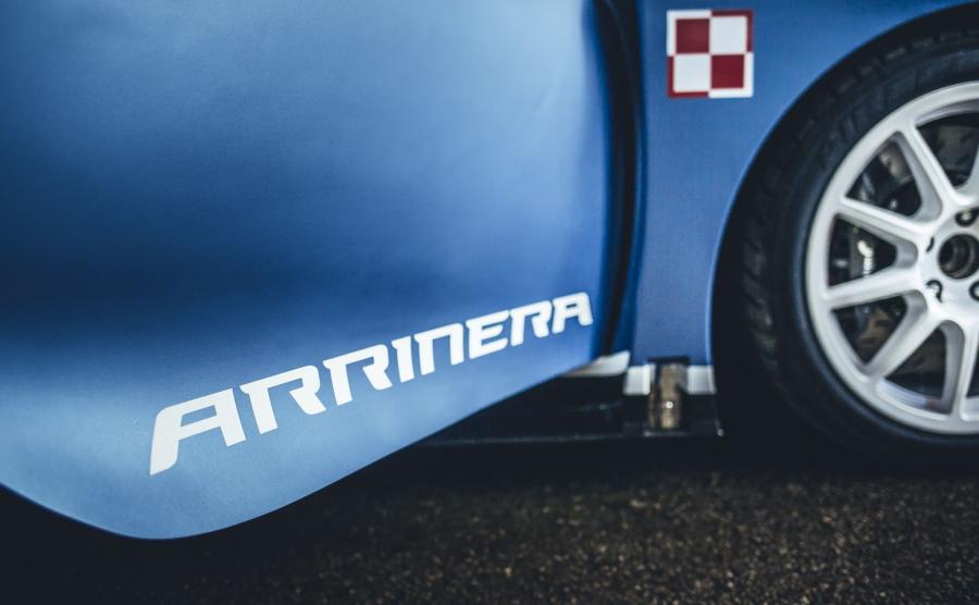 Arrinera hussarya GT