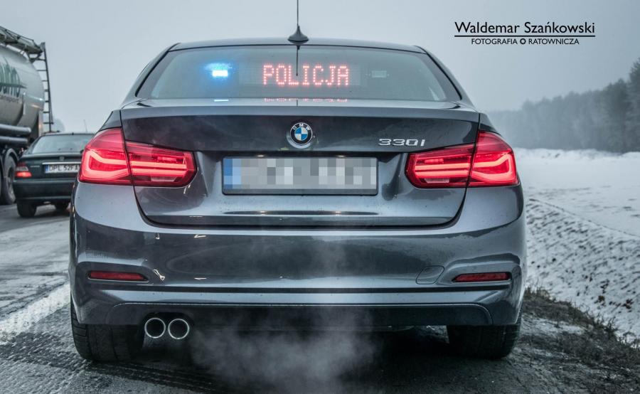 Policja przesiada się z insigni do BMW, a kierowcy